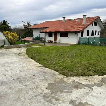 بيت للعطل Casa Con Terraza Y Jardin