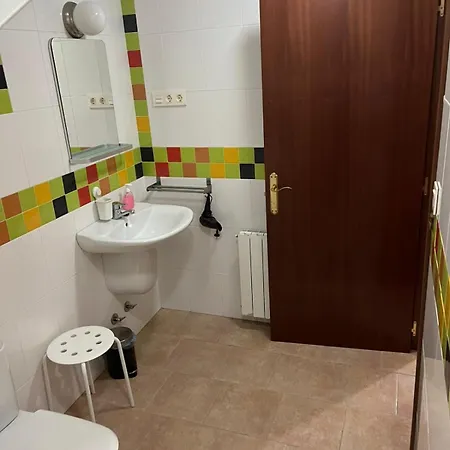 Casa Con Terraza Y Jardin بيت للعطل